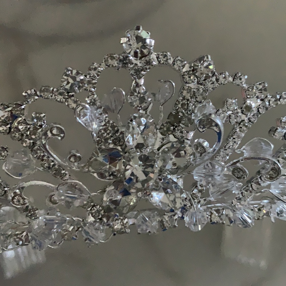 Tiara - Picture 2 of 3
